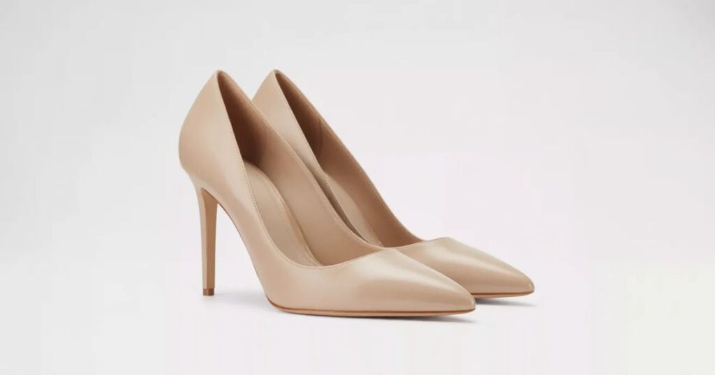 High heel nude heels with slim stiletto heel and minimalist design